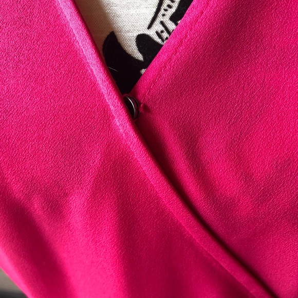 WHO WHAT WEAR — pink wrap dress - Picture 4 of 8
